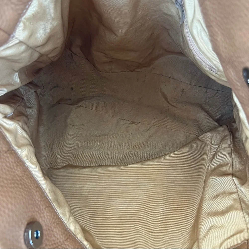 CARLA MANCINI Tan Pebble Leather White Stitching Side Pockets Large Shoulder Bag - Picture 8 of 13